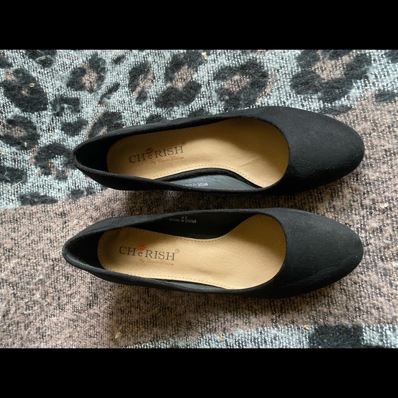 New Unused Black Pumps - Picture 4 of 4